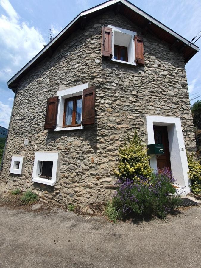 Maison Au Coeur Des Pyrenees Perles-et-Castelet Bagian luar foto